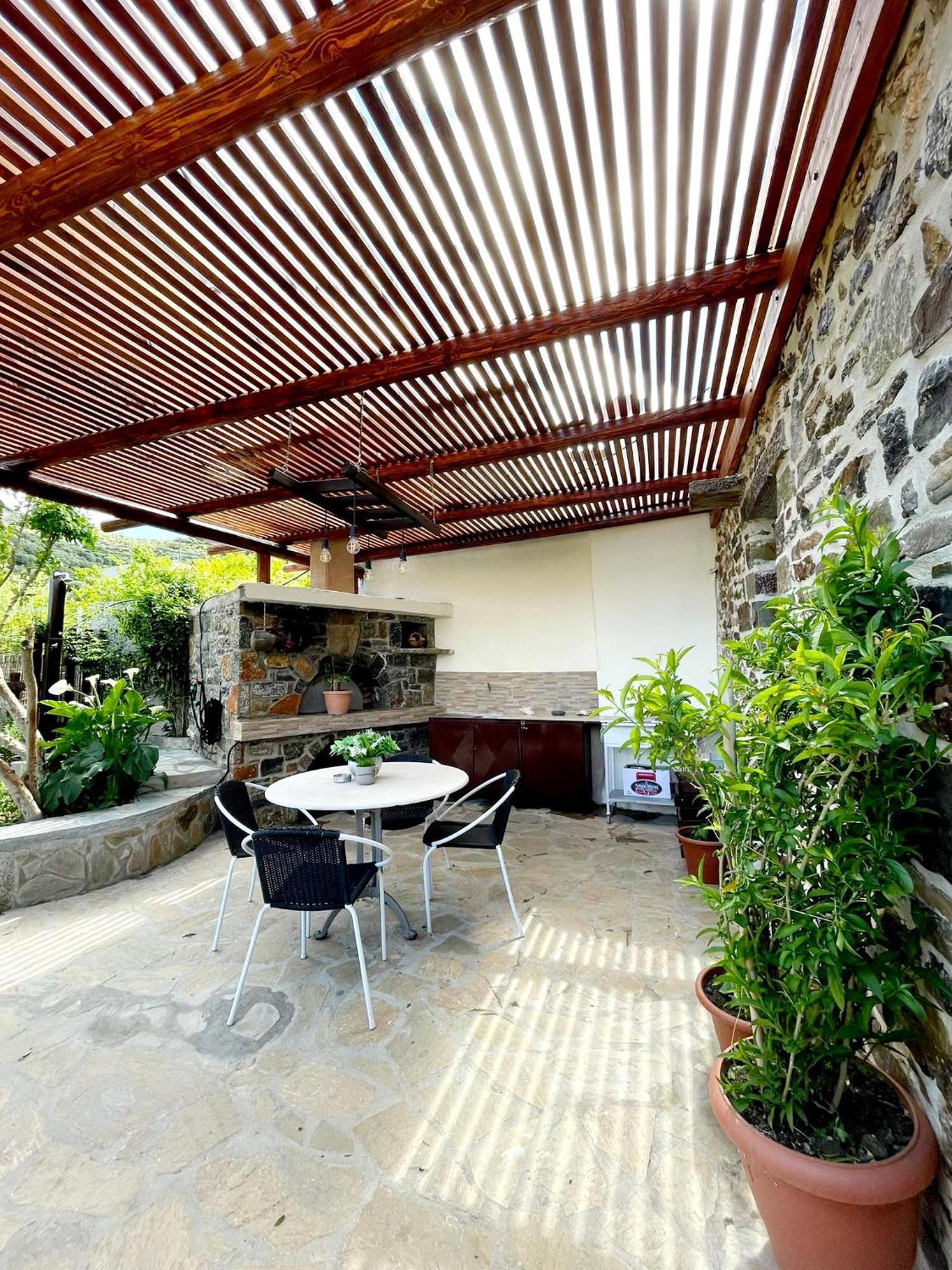 Willa Platipodi Stone House Nikithianos Zewnętrze zdjęcie
